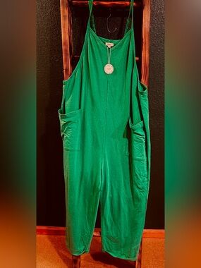 ODDY Green Sleeveless Jumpsuit with Side Pockets